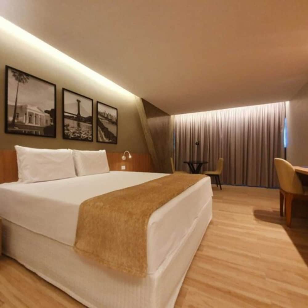 Premium Room, 1 Double Bed - Photo 3