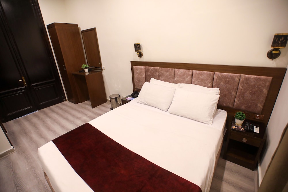 Superior Single Room