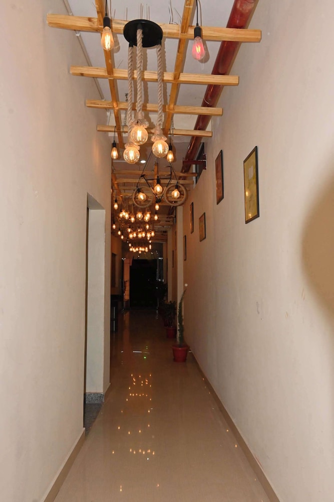 Deluxe Room - Photo 2