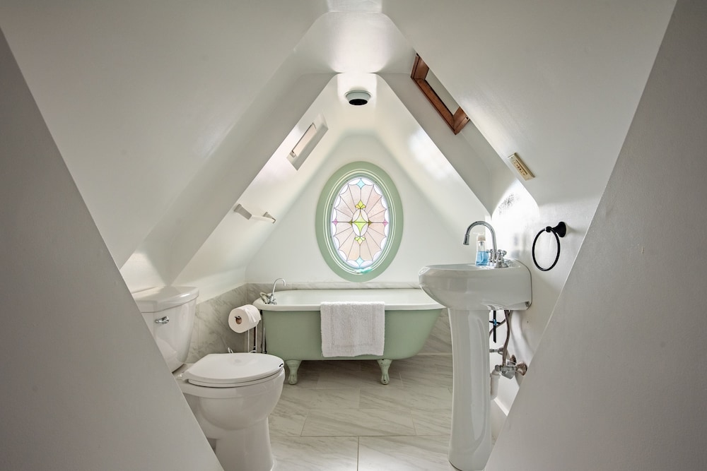 Dock Square Suite photo 3