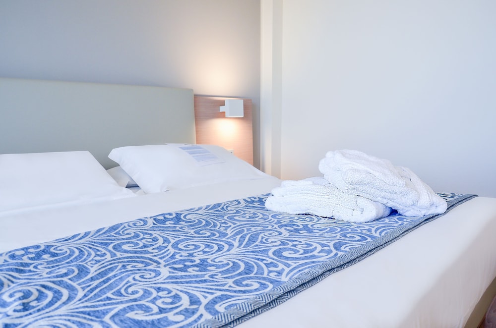 Suite - Photo 2