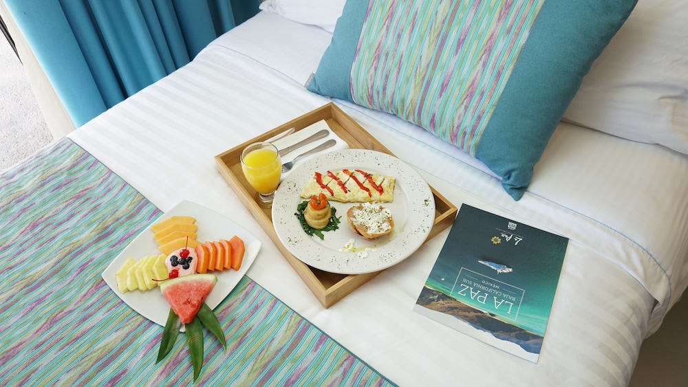 Standard Room, 1 King Bed photo 3