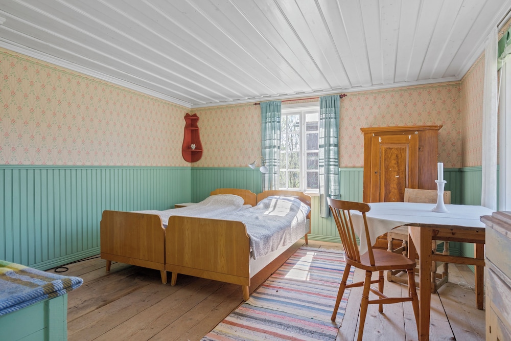 Cottage - without private bathroom photo 1