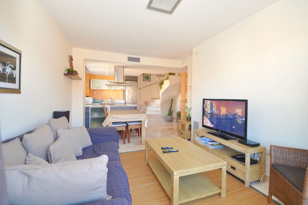 Dúplex familiar, 3 habitaciones, 2 baños, frente a la playa