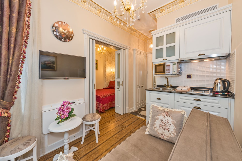 Superior Triple Room, 1 Bedroom (Single Use) photo 2