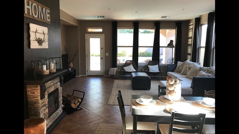 Deluxe House, 3 Bedrooms photo 1