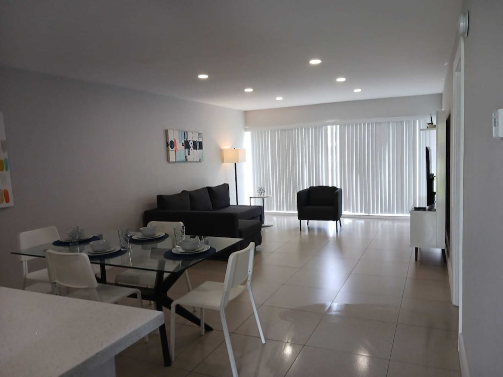 Deluxe Designer Two Bedroom Apartment w/ River Views