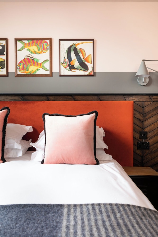 Deluxe Double Room, 1 Queen Bed, Non Smoking photo 1
