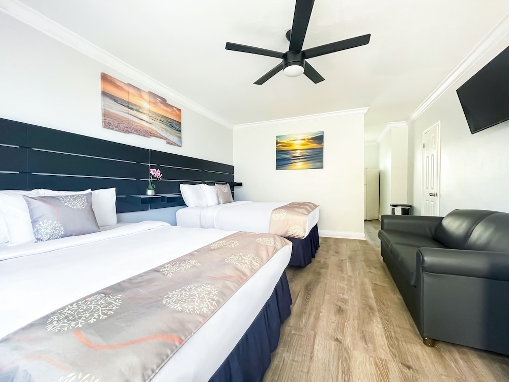 Deluxe Oceanfront 2 Queens - Photo 2
