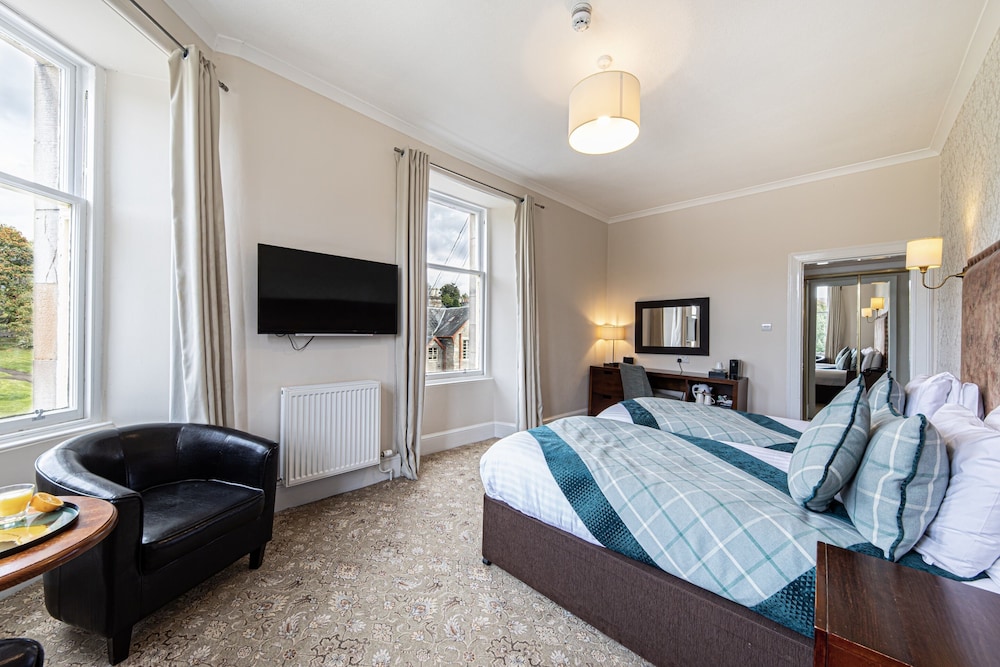 Twin Room - Photo 12