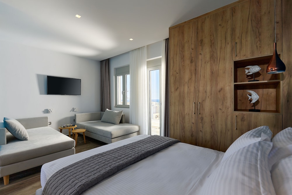 Family Suite with Sea View - Photo 4