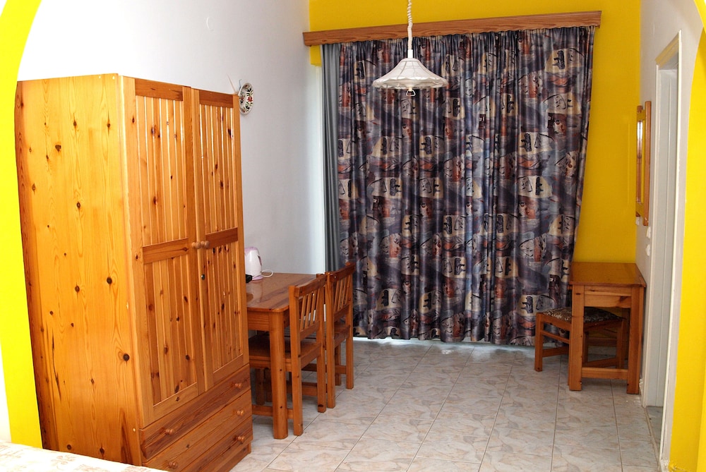 Studio (2 pax)