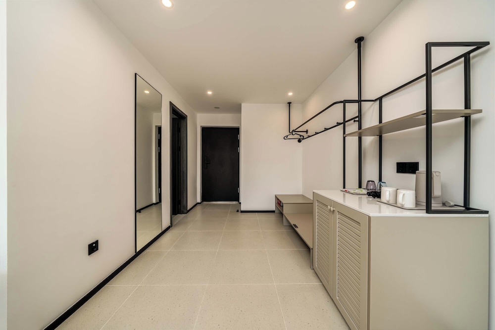 Business Twin Room, City View photo 1