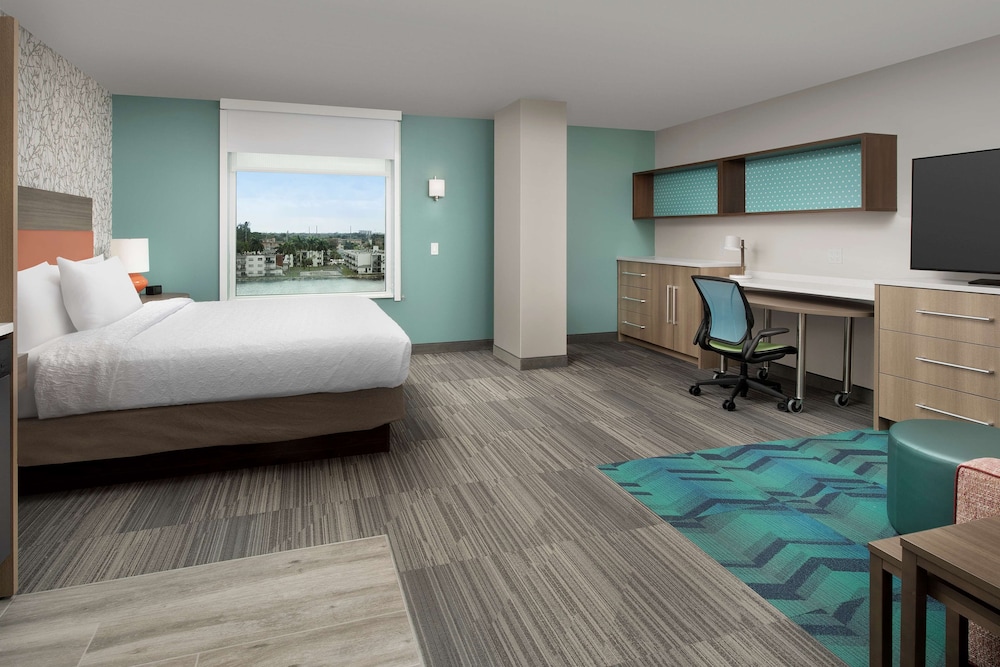 Studio, 1 King Bed, Lagoon View photo 1
