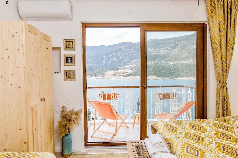 Family Room, Balcony, Sea View