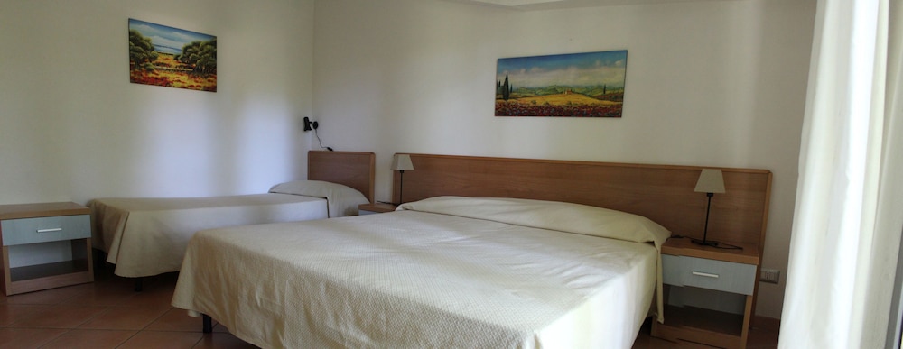 Triple Room, Garden View photo 3