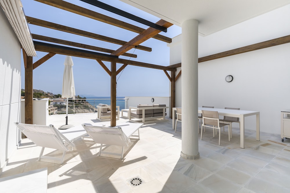 Superior Apartment, 1 Bedroom, Terrace, Sea View (Almadraba) Superior Apartment, 1 Bedroom, Terrace, Sea View (Almadraba)