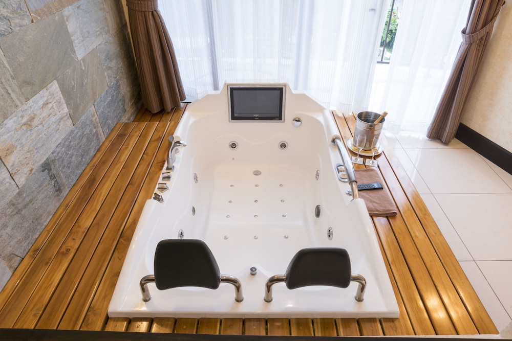 Master Suite Volcano View - Photo 12