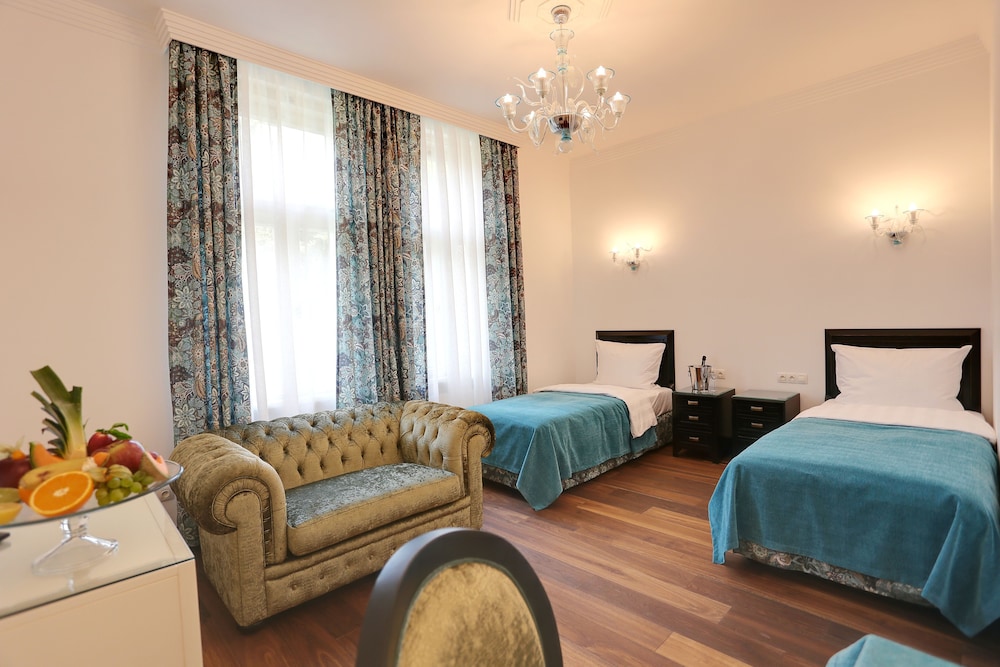 Comfort Double or Twin Room (with Kitchenette) photo 1