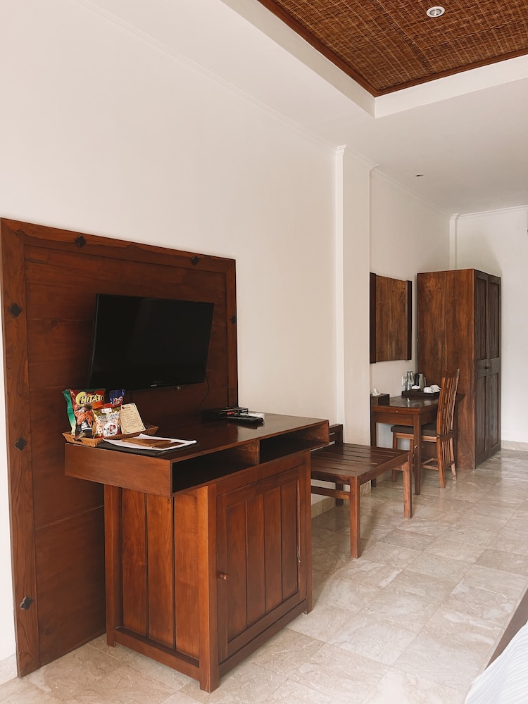 Deluxe Double Room, Pool View - Photo 5