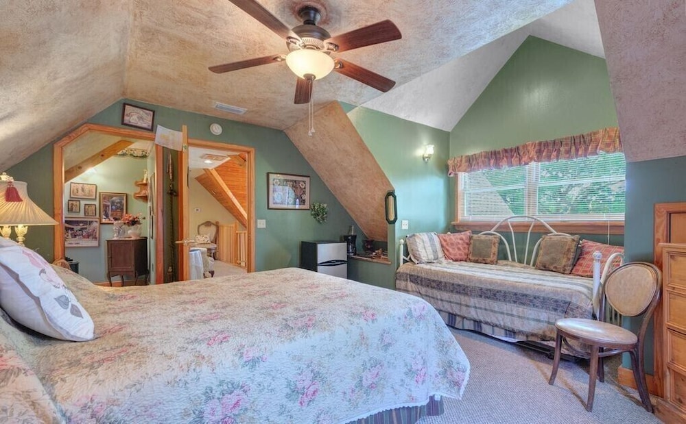 Family Single Room