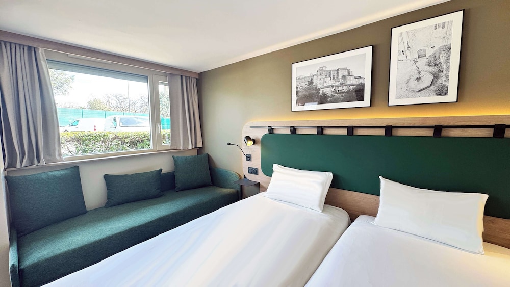 Superior Room, 2 Twin Beds (with Meridian Bed) photo 3