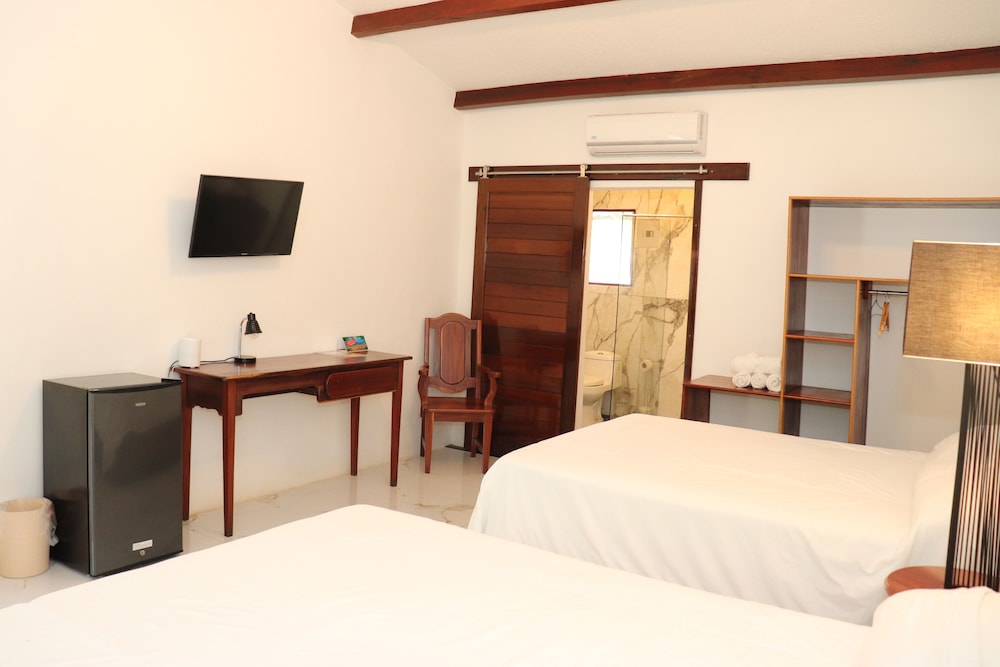 Comfort Quadruple Room, Garden View photo 3