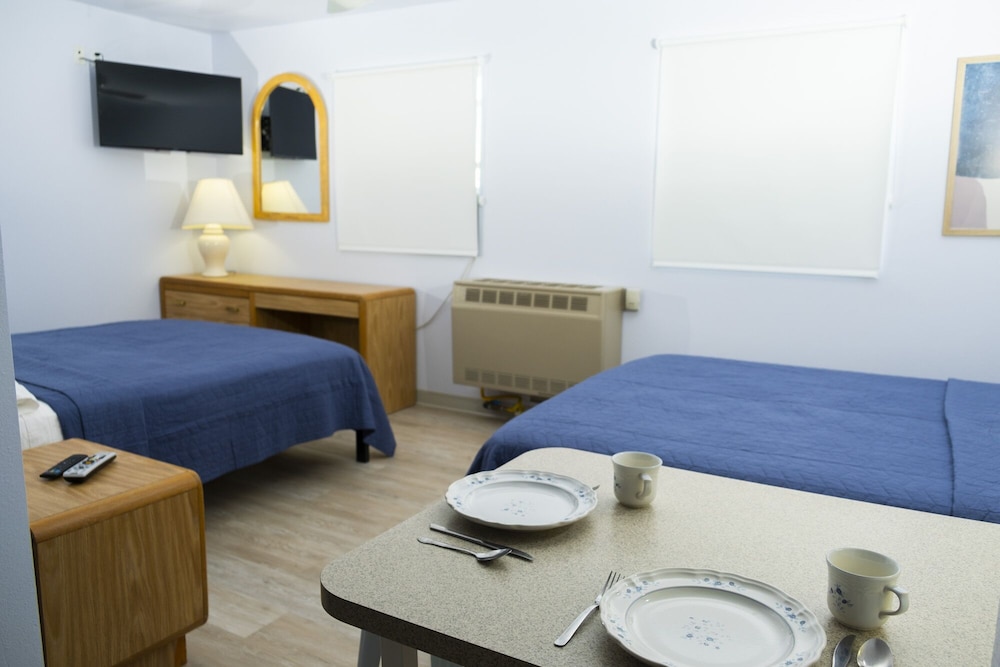 Superior Studio Suite, 2 Queen Beds, Kitchen, No Pets Allowed photo 2