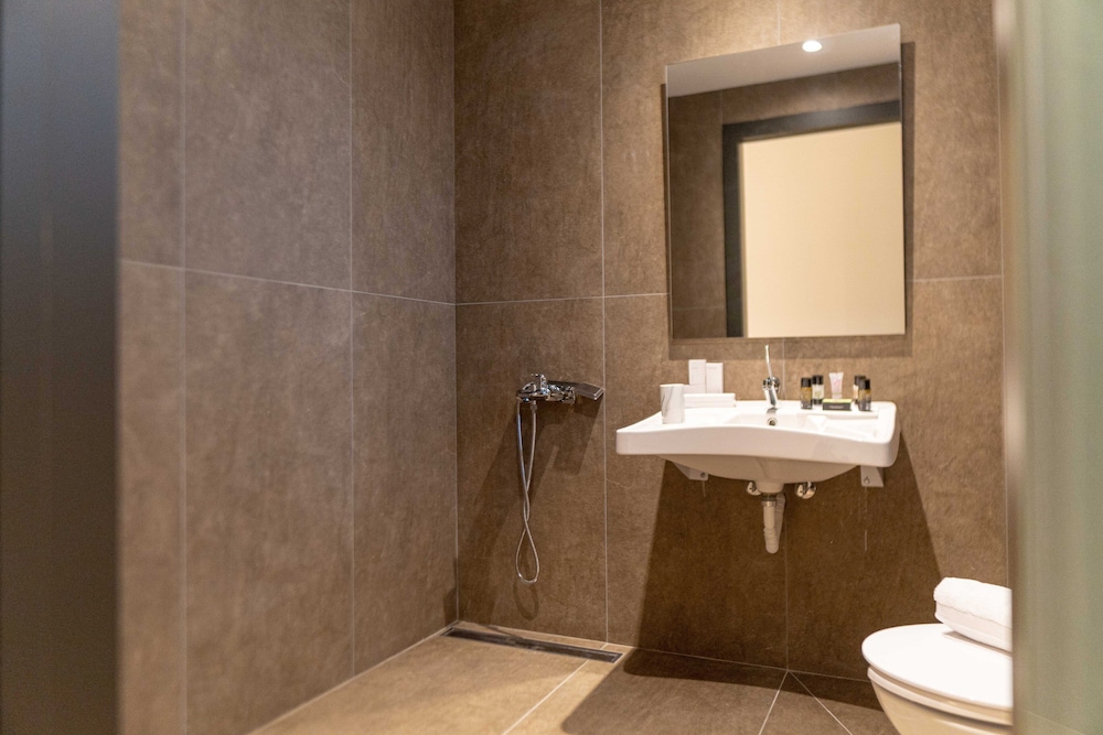 Mirror Hotel, Foto 2