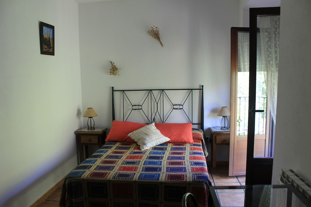 Double or Twin Room, Balcony, River View photo 2