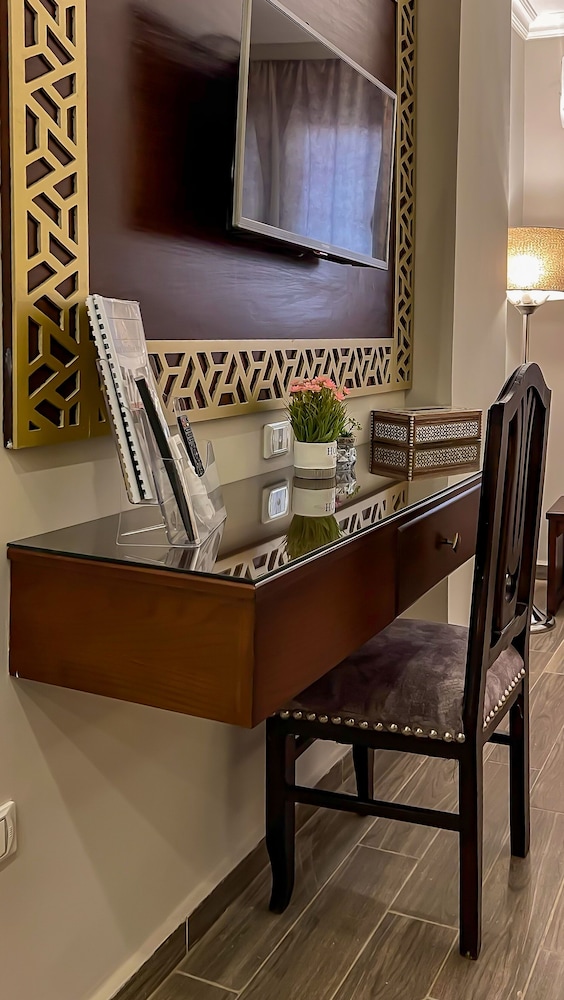 Superior Double or Twin Room, City View - Photo 8