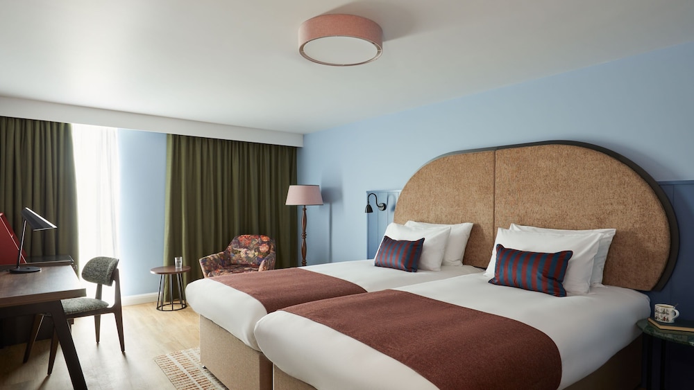 Standard Room, 2 Twin Beds photo 2