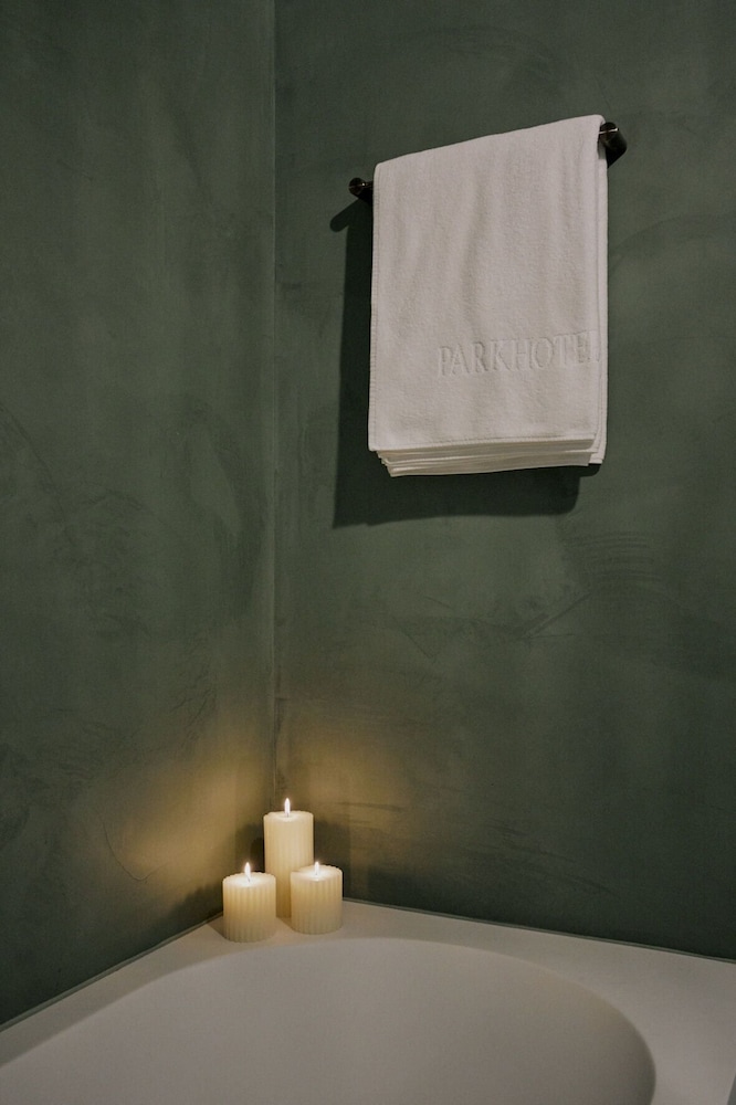 Design Studio Suite, 1 King Bed, Garden Area - Photo 18