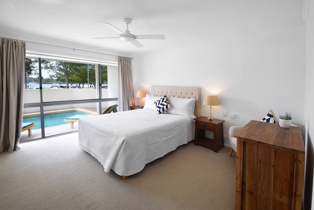 Luxury Villa photo 1