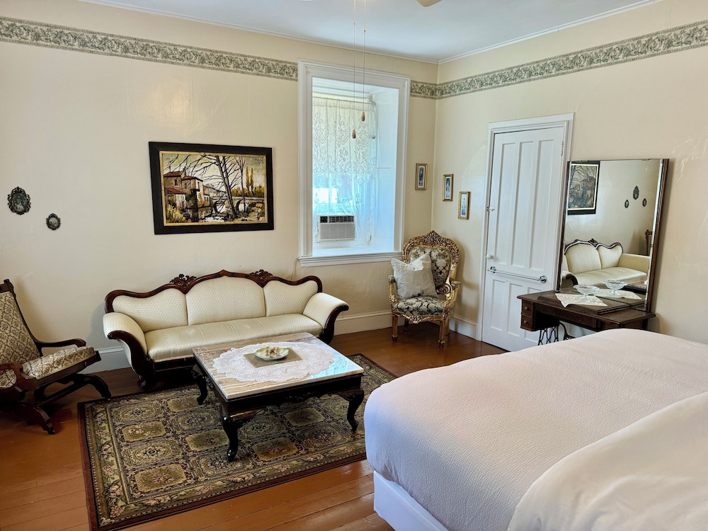 Single Room, 1 King Bed photo 1