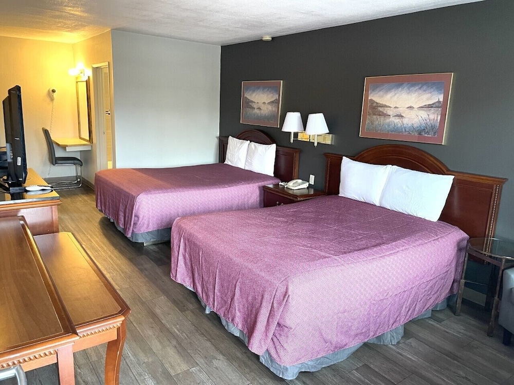 Room, 2 Queen Beds - Photo 3