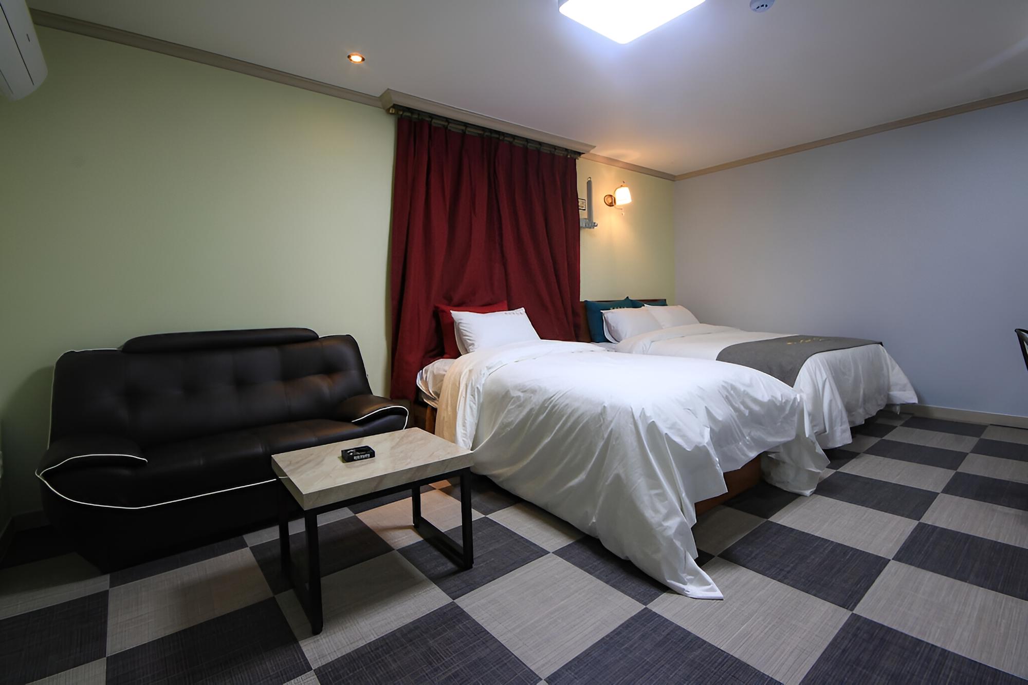 Room (Twin (double single bed heated mat ro) photo 1