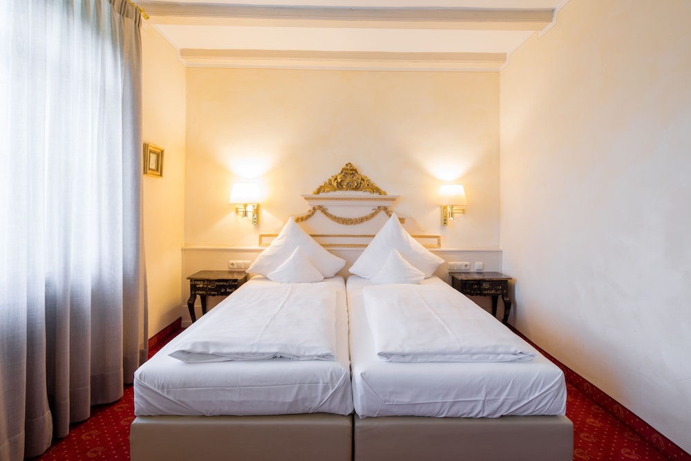 Standard Double Room - Photo 6