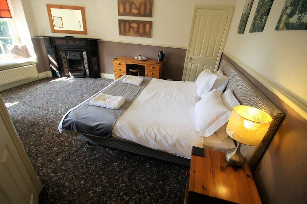 Standard Triple Room, Ensuite photo 1