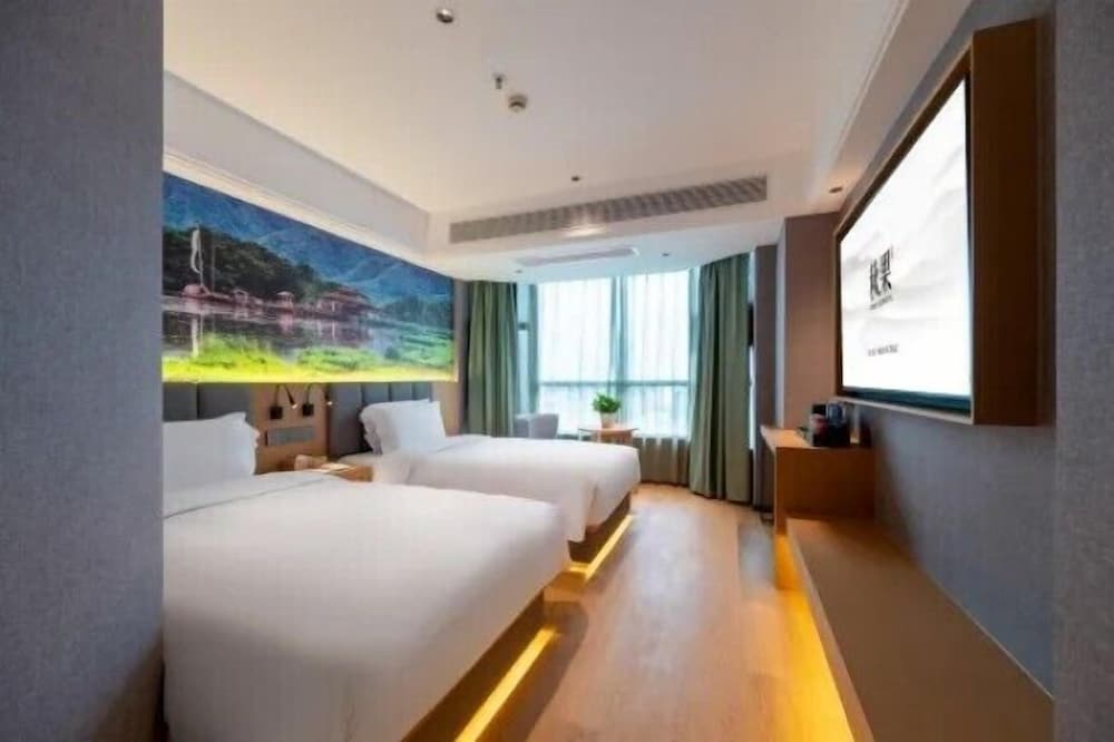 Basic Twin Room, City View