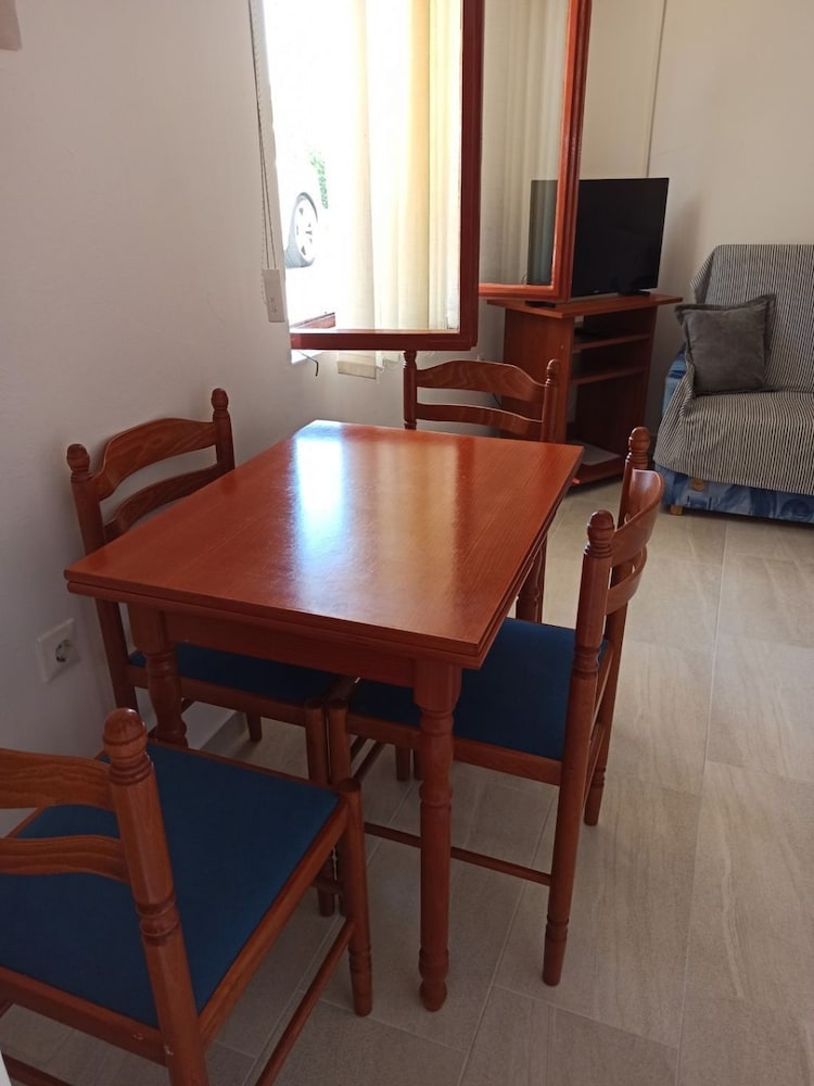 Apartment (Davor - with parking - A2(2+2)) photo 2