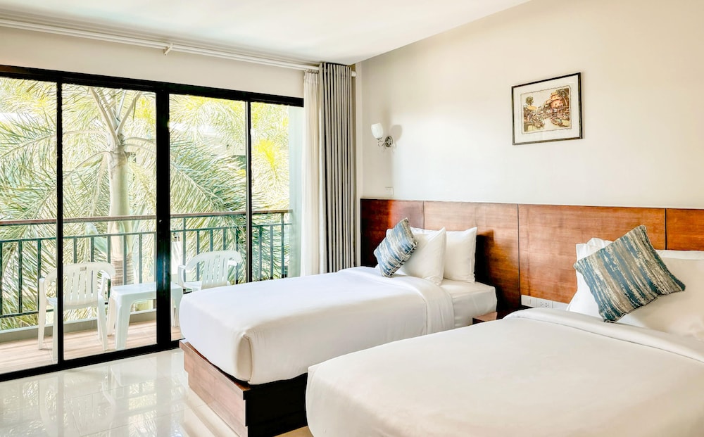 Superior Room, Pool View - Photo 1
