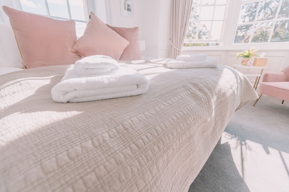 Luxury Suite, Ensuite, River View (Sterling) - Photo 18