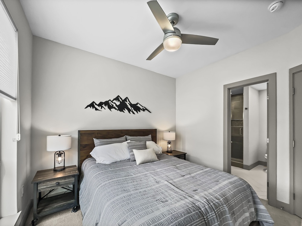 Townhome, 2 Bedrooms photo 2