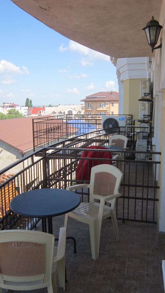 Classic Triple Room, 1 Bedroom photo 3