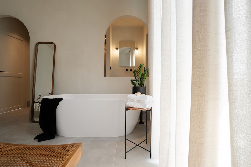 Superior Studio Suite - Photo 4