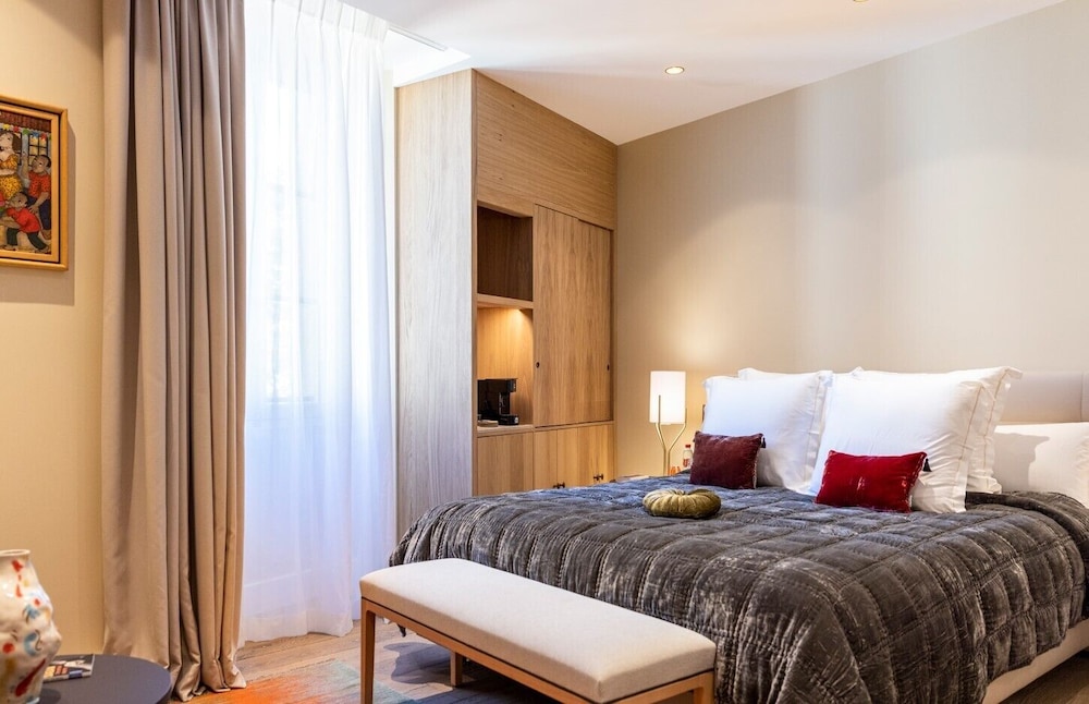 Deluxe Room - Photo 3