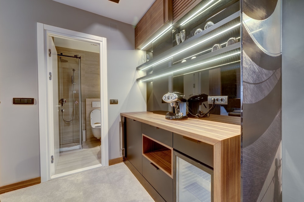 Superior Double Room, 1 Queen Bed, City View photo 2