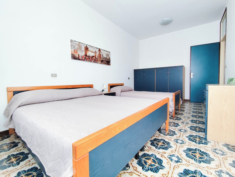 Apartment, 2 Bedrooms, Balcony, City View