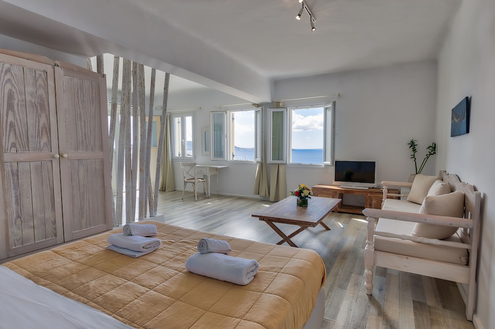 Deluxe Triple Room, Balcony, Sea View